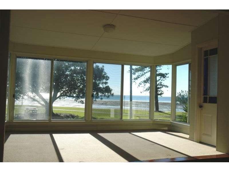 83 Waterloo Esplanade, Wynnum QLD 4178