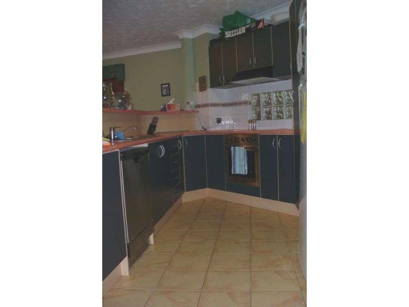 9/13 Vectis Street, Norman Park QLD 4170