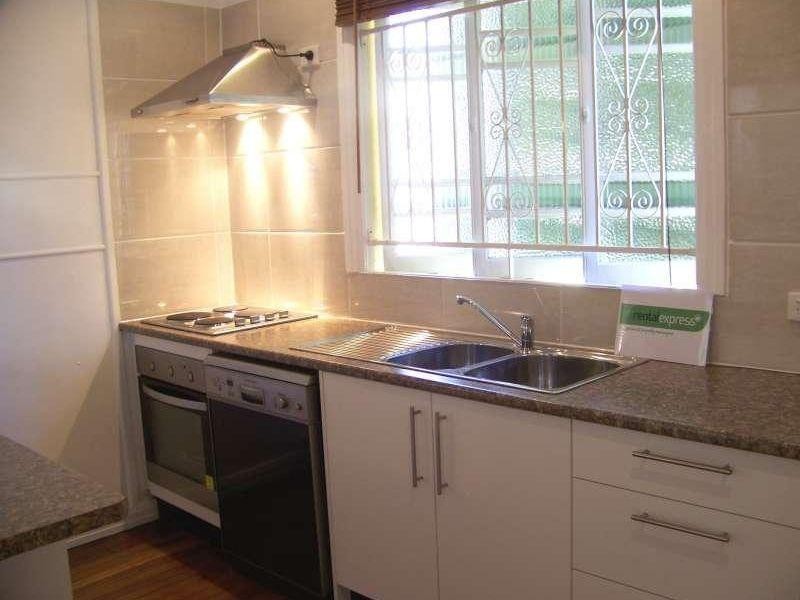 27 Vale Street, Wavell Heights QLD 4012