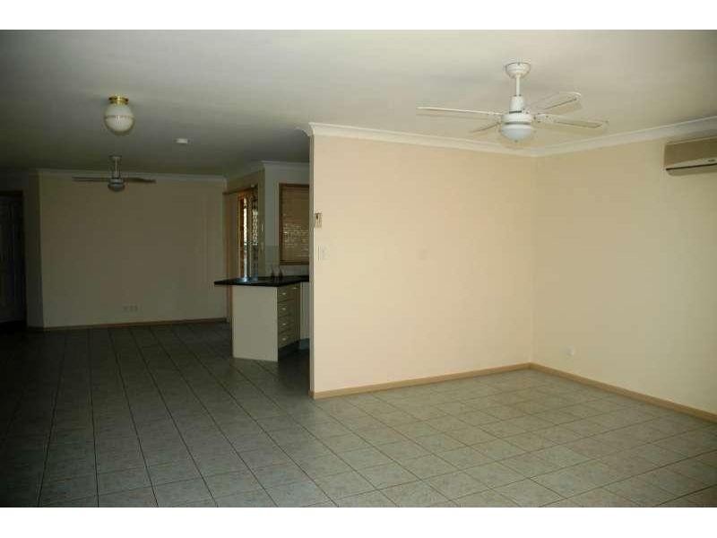 104 Castile Crescent, Edens Landing QLD 4207