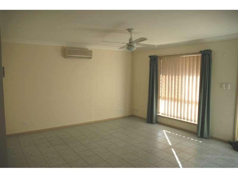 104 Castile Crescent, Edens Landing QLD 4207
