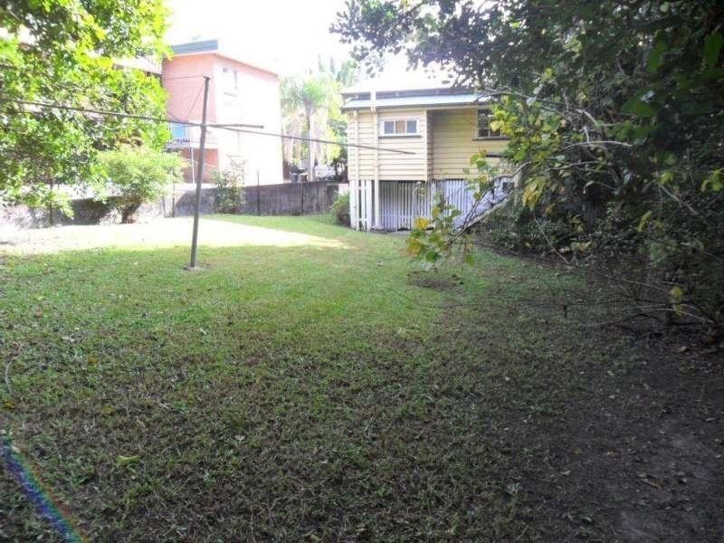 60 Henry Street, Greenslopes QLD 4120