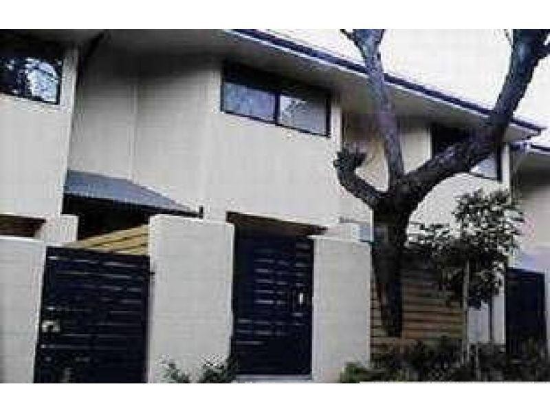 9/4 Cowlishaw Street, Newstead QLD 4006