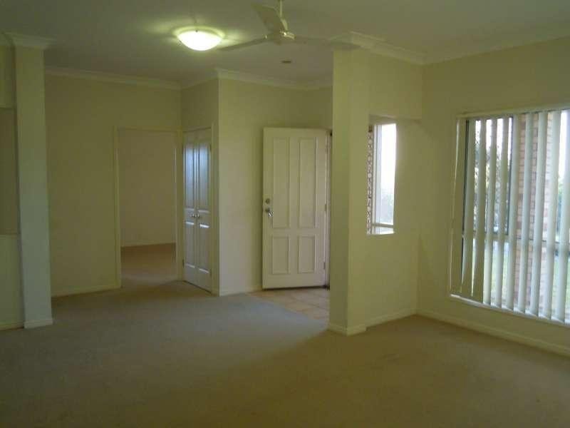 17 Hinterwood Crescent, Edens Landing QLD 4207
