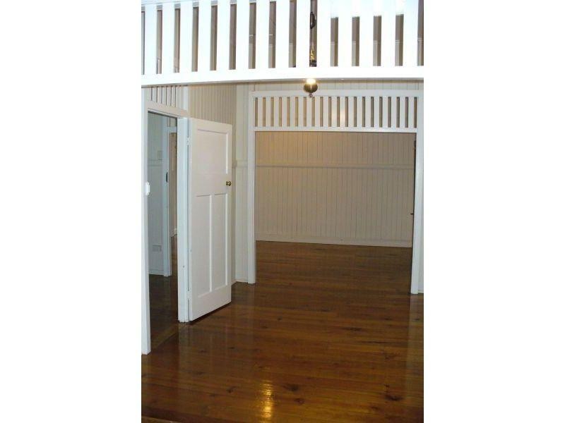 19 Kent Street, Coorparoo QLD 4151