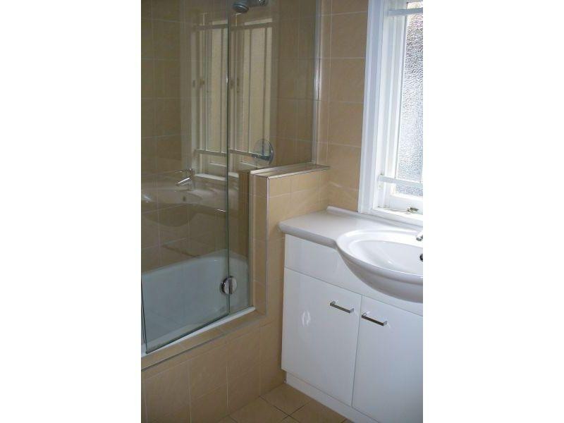 19 Kent Street, Coorparoo QLD 4151