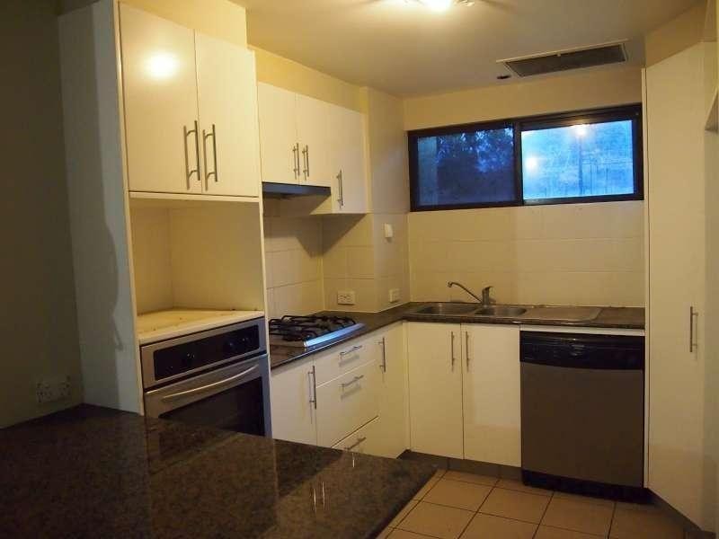 201/8 Land Street, Toowong QLD 4066