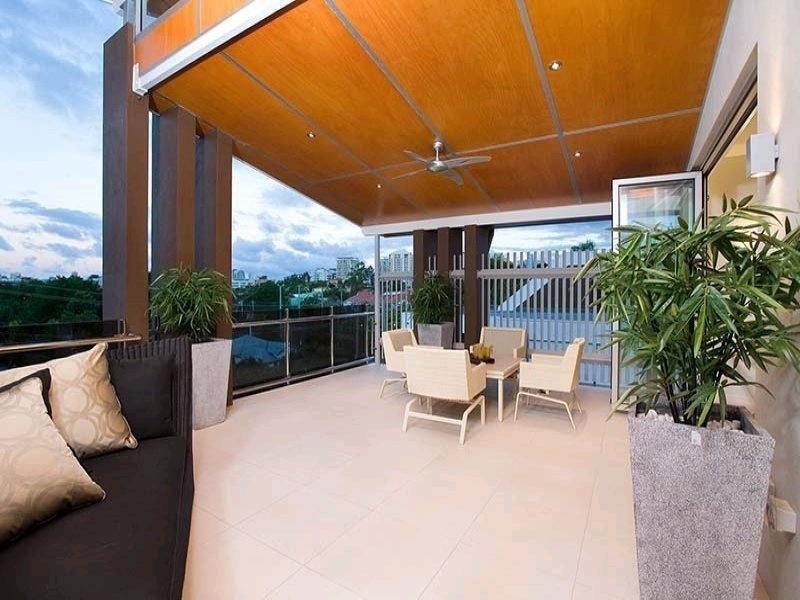 2/10 Grimes Street, Auchenflower QLD 4066