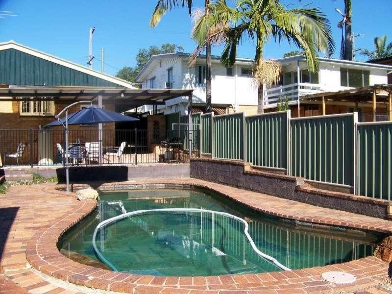 11 Coleridge Street, Stafford Heights QLD 4053