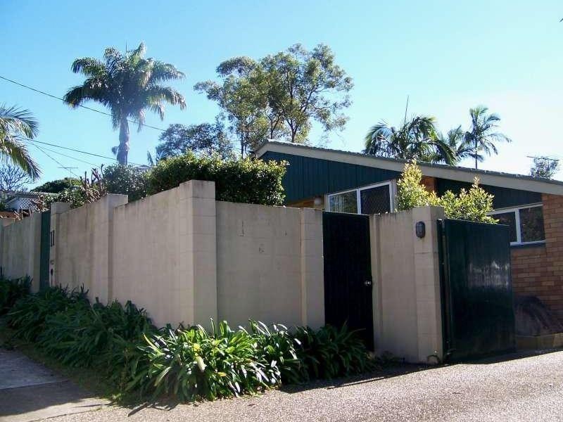 11 Coleridge Street, Stafford Heights QLD 4053