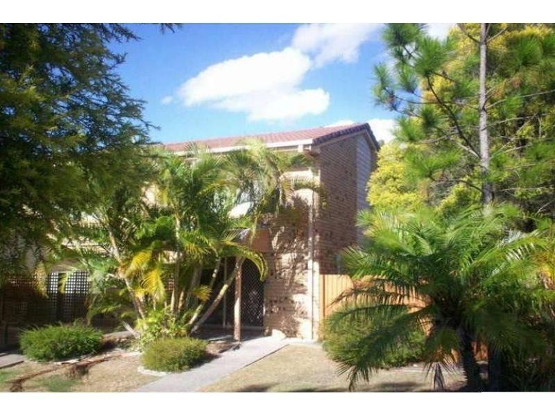 3/2 Tingi Avenue, Tanah Merah QLD 4128