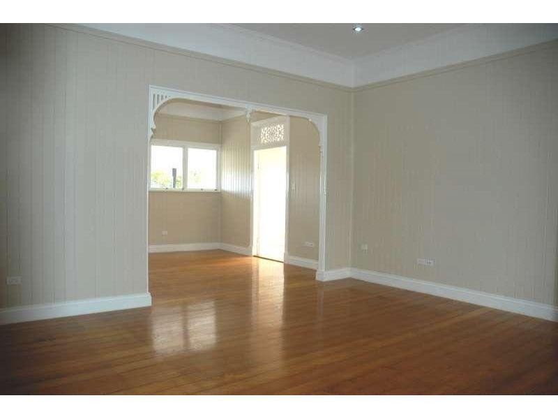 2/53 Raby Road, Coorparoo QLD 4151