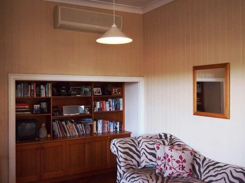 24 Challinor Street, Auchenflower QLD 4066