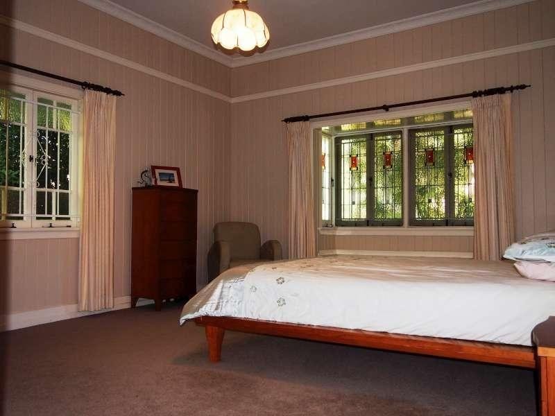 24 Challinor Street, Auchenflower QLD 4066