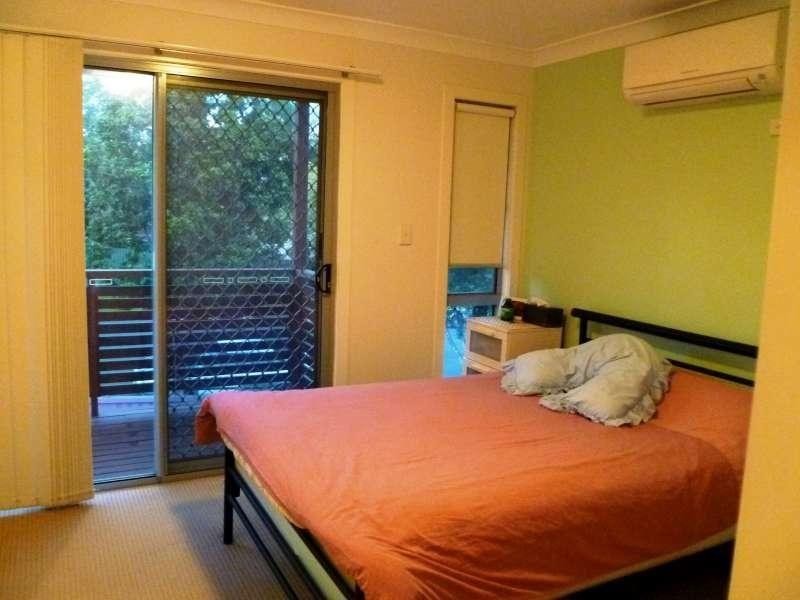 2/12 Dinmore Street, Moorooka QLD 4105