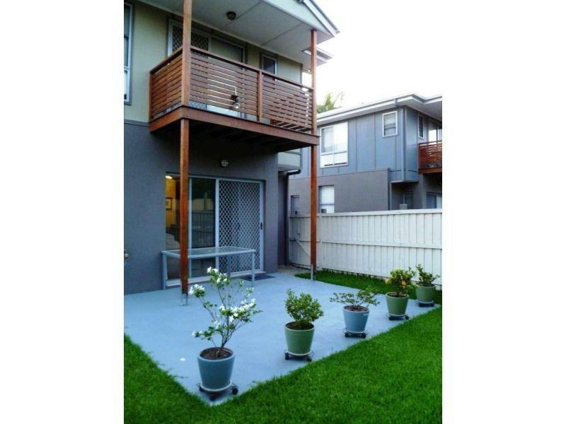 2/12 Dinmore Street, Moorooka QLD 4105