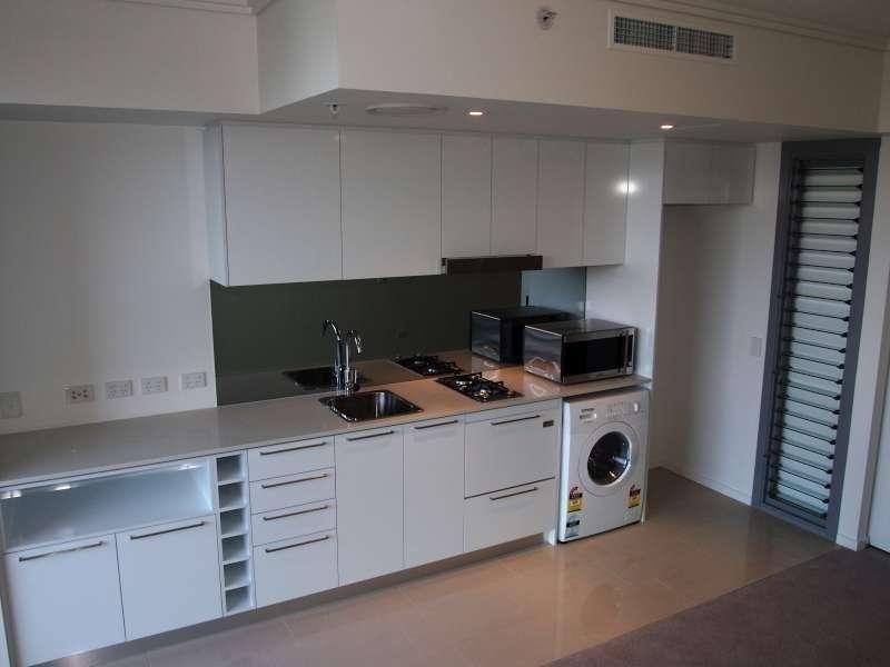 10505/8 Harbour Road, Hamilton QLD 4007