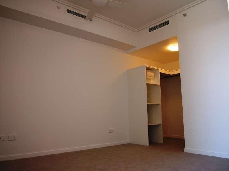 10505/8 Harbour Road, Hamilton QLD 4007