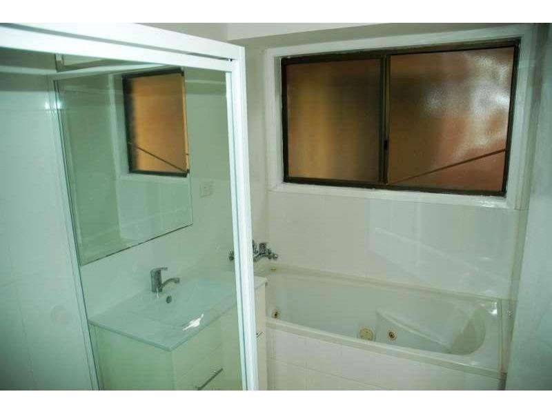 9 Lovell Court, Sinnamon Park QLD 4073