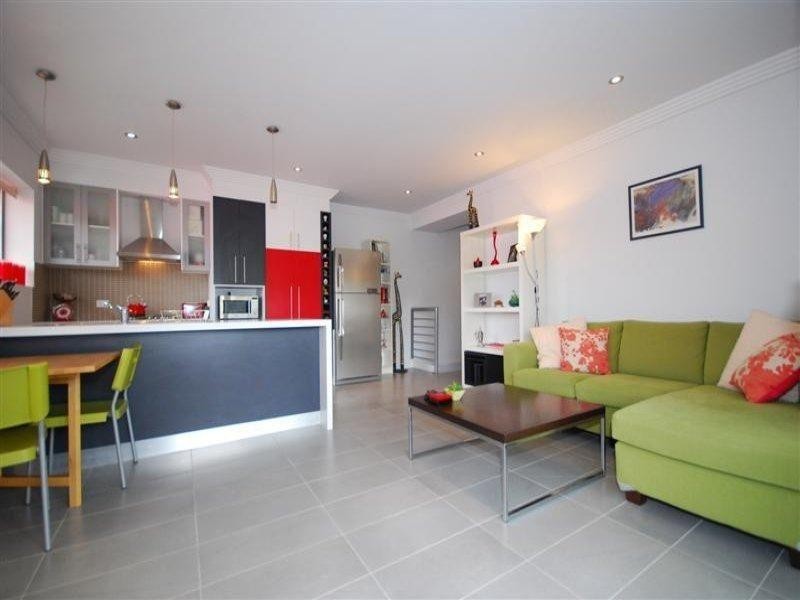 2/17 Frederick Street, Annerley QLD 4103