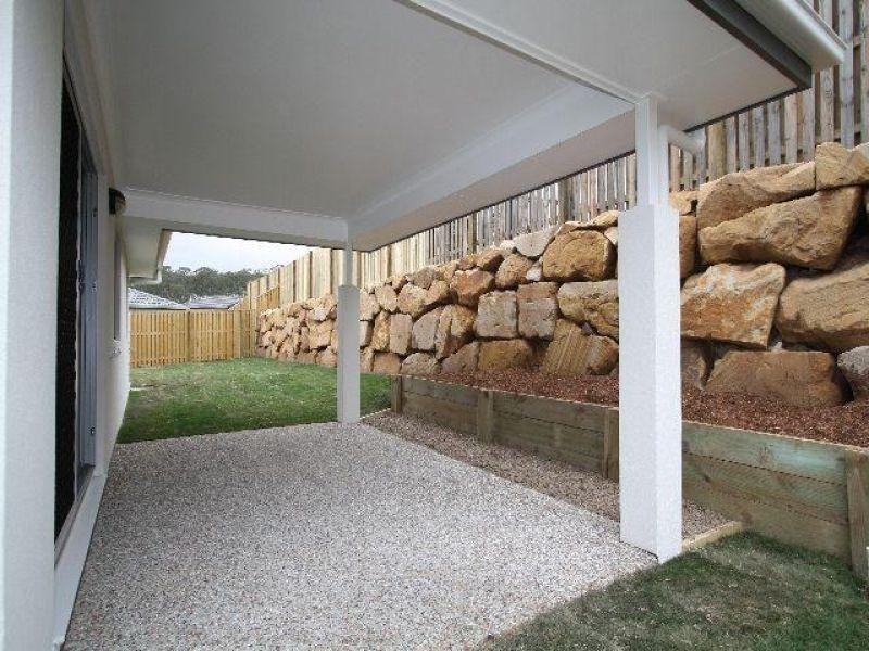 19 Dillon Avenue, Augustine Heights QLD 4300