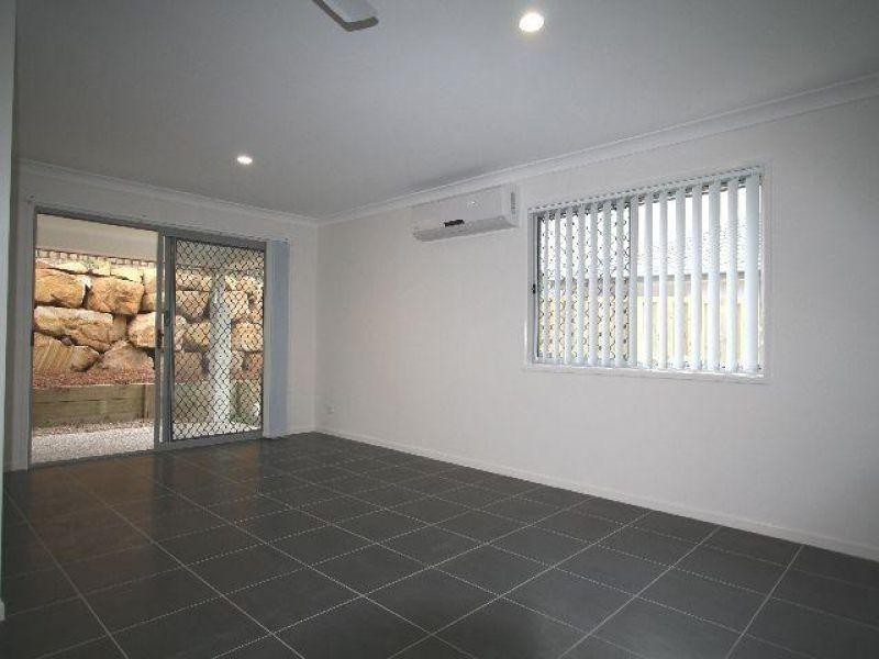 19 Dillon Avenue, Augustine Heights QLD 4300