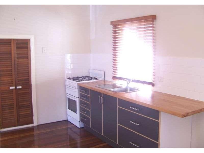 9 Grove Street, Red Hill QLD 4059