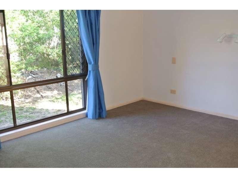 88 Greenford Street, Chapel Hill QLD 4069