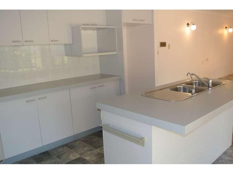 88 Greenford Street, Chapel Hill QLD 4069