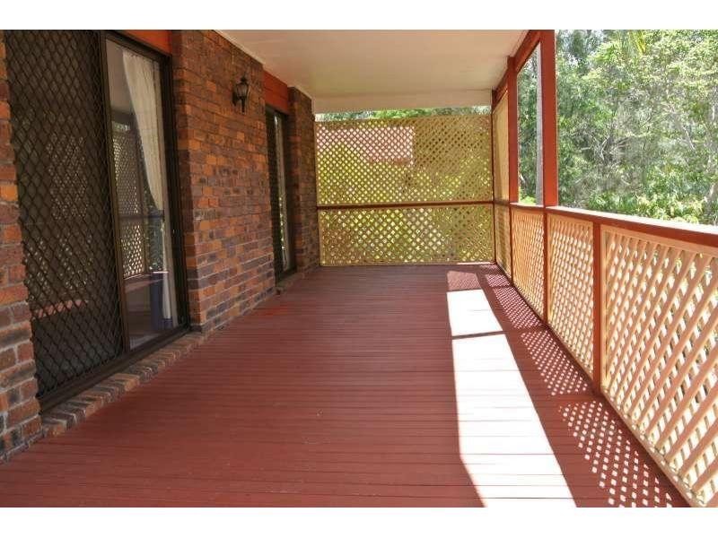 88 Greenford Street, Chapel Hill QLD 4069