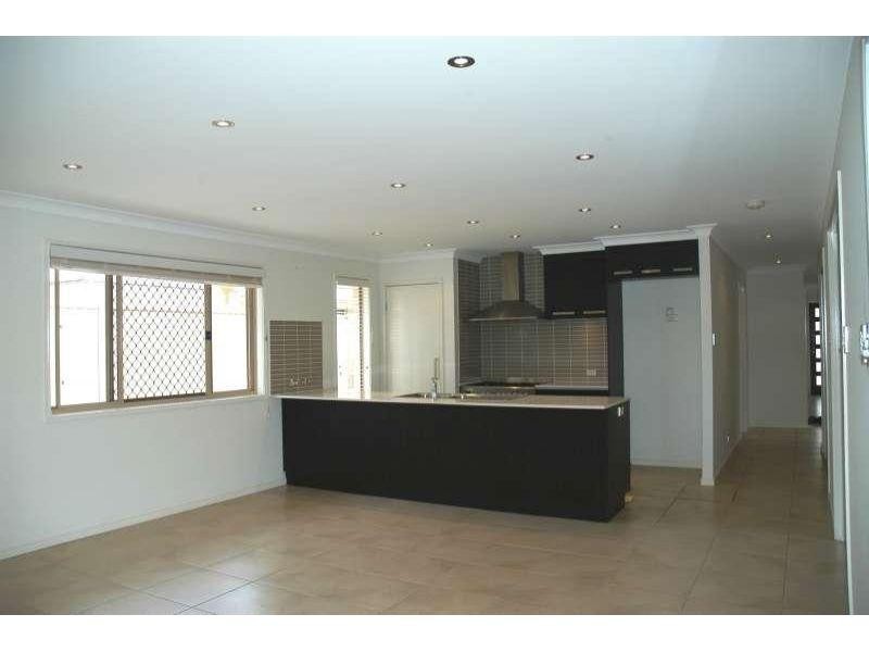 55 School Road, Victoria Point QLD 4165