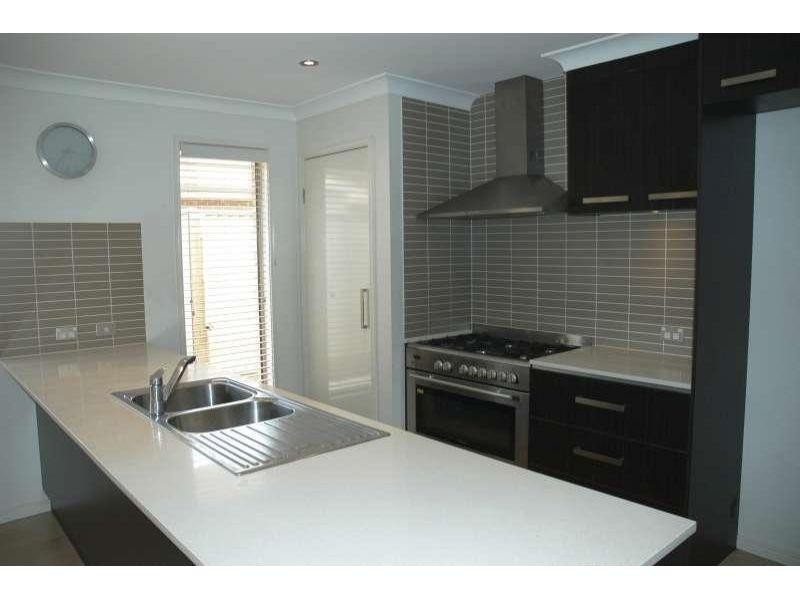 55 School Road, Victoria Point QLD 4165