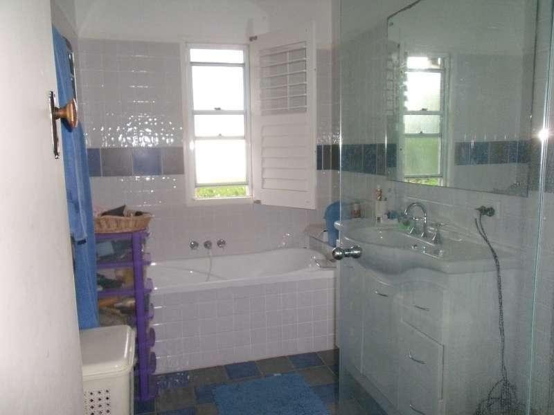 10 Barellan Street, Stafford QLD 4053