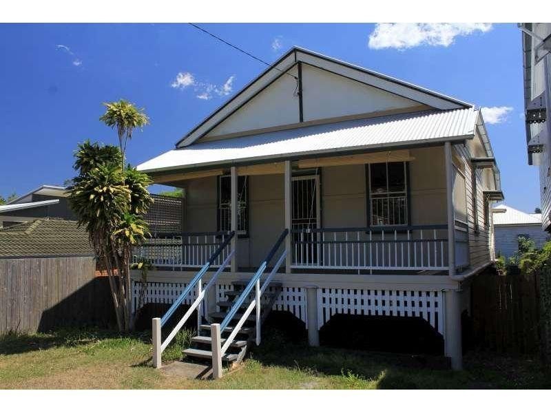 4 Murrell Street, Newmarket QLD 4051