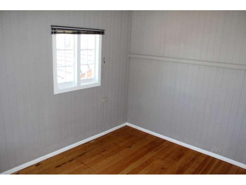 4 Murrell Street, Newmarket QLD 4051