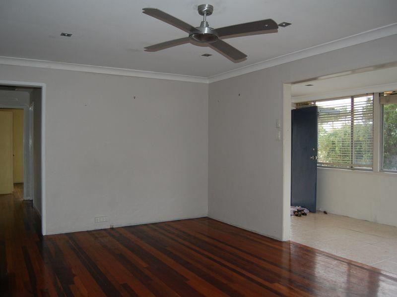14 Skyline Drive, Kingston QLD 4114