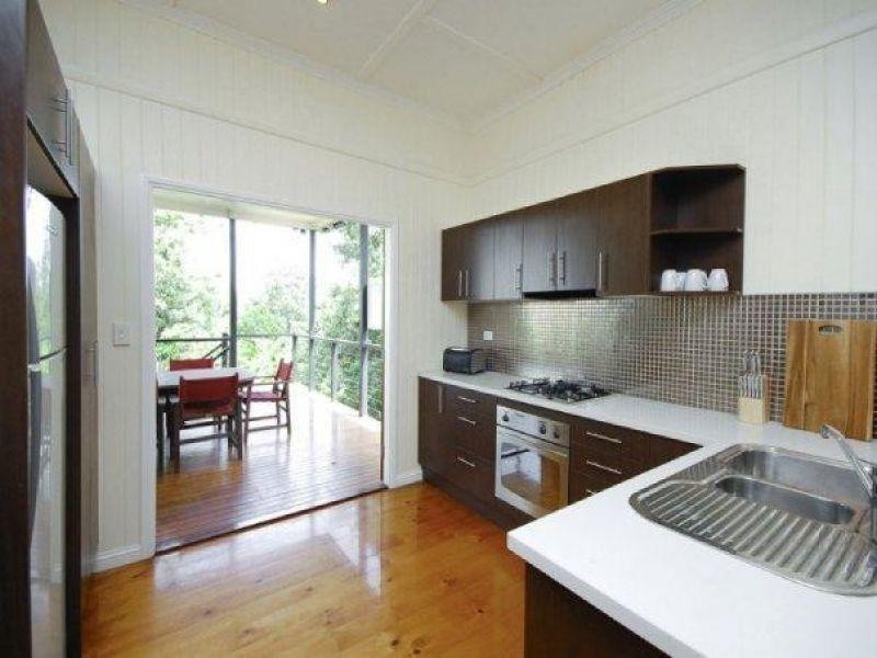 42 Shaw Road, Wooloowin QLD 4030