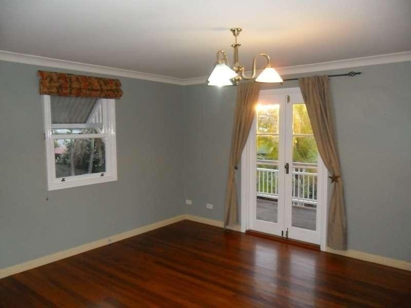 2/10 Cook Street, Red Hill QLD 4059