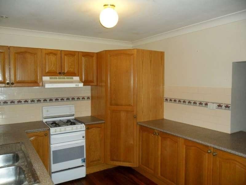 2/10 Cook Street, Red Hill QLD 4059