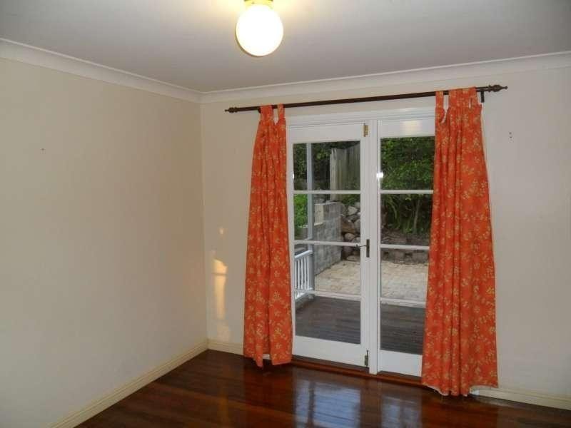 2/10 Cook Street, Red Hill QLD 4059