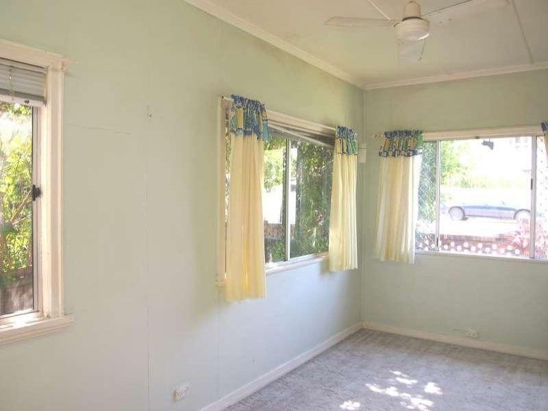 12 Tathra Street, Stafford QLD 4053