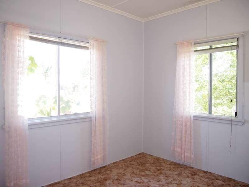 12 Tathra Street, Stafford QLD 4053