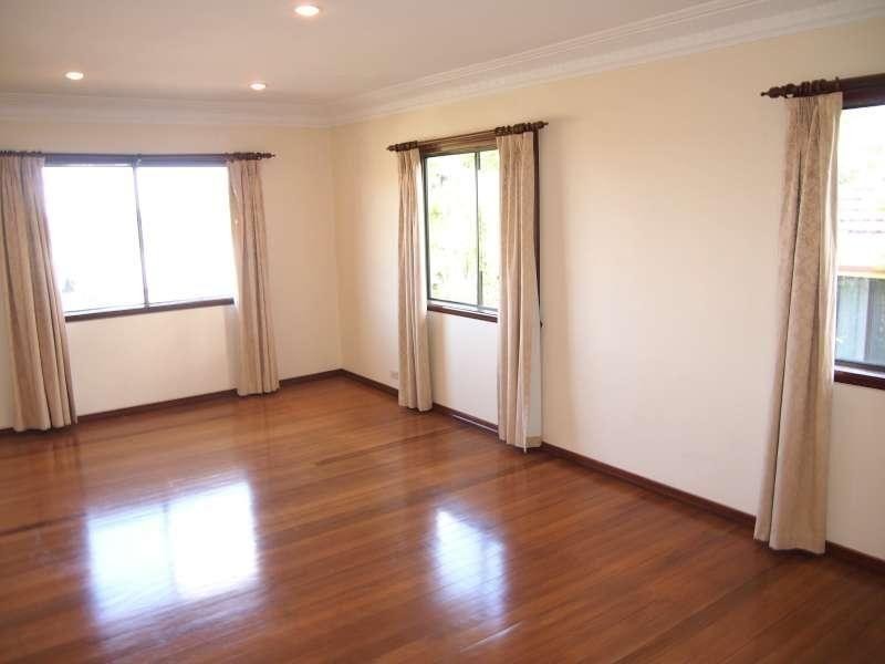 10 Bayview Street, Stafford Heights QLD 4053