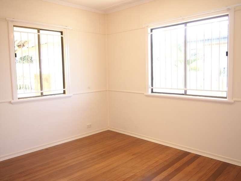 10 Bayview Street, Stafford Heights QLD 4053