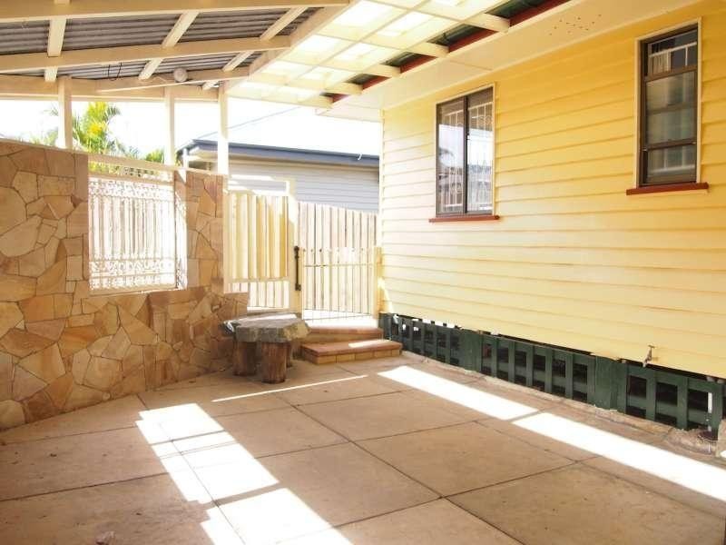 10 Bayview Street, Stafford Heights QLD 4053