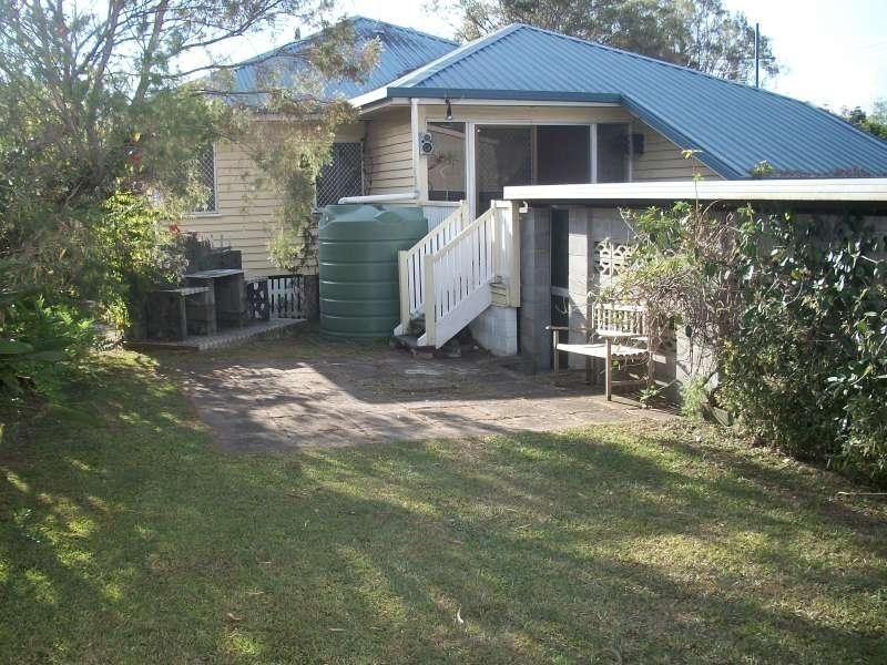 49 Arlington Street, Coorparoo QLD 4151