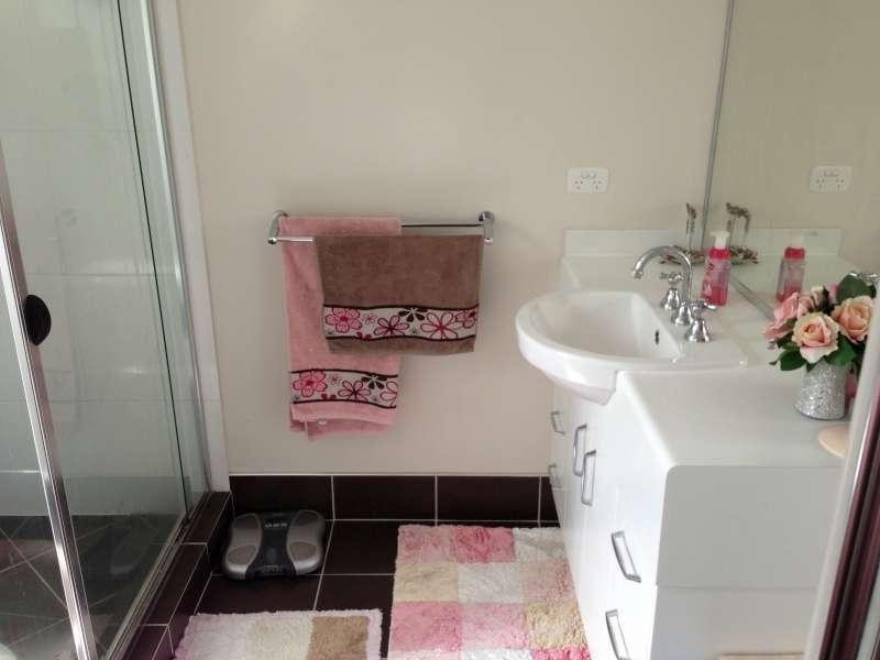 6 Sapium Road, Redland Bay QLD 4165