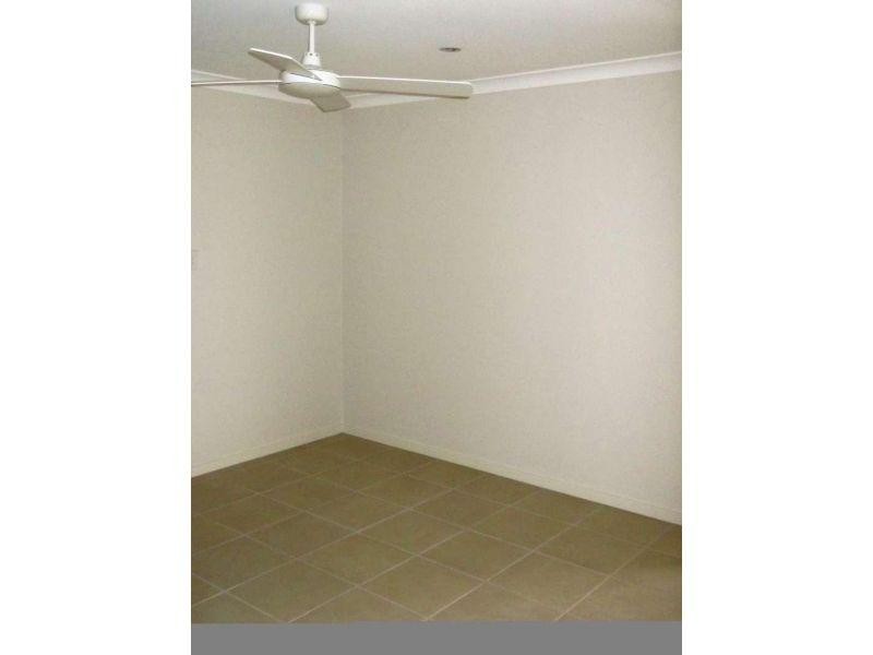 1/4 Kathdan Close, Upper Kedron QLD 4055
