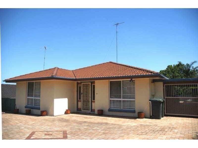 261 Winstanley Street, Carindale QLD 4152