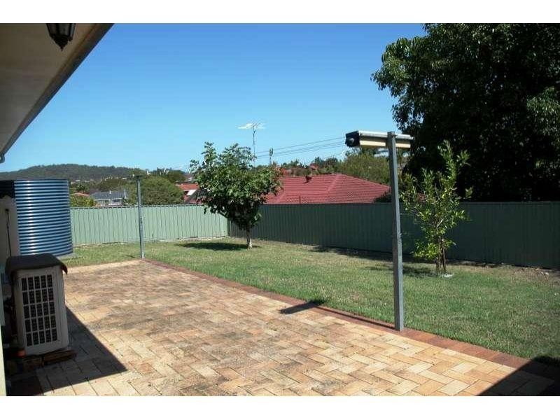 261 Winstanley Street, Carindale QLD 4152